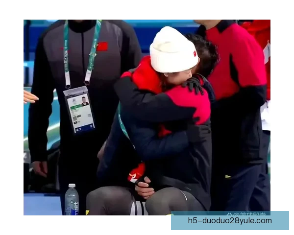 宁忠岩夺金破纪录 连哭2次与李琰拥抱